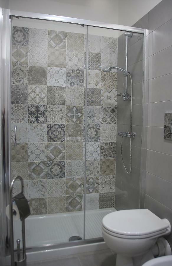 Mantegna Rooms Palermo Bagian luar foto