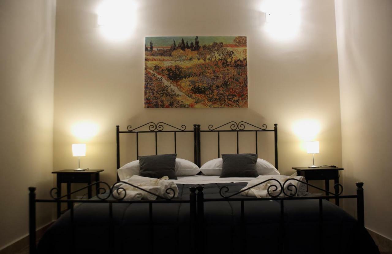 Mantegna Rooms Palermo Bagian luar foto